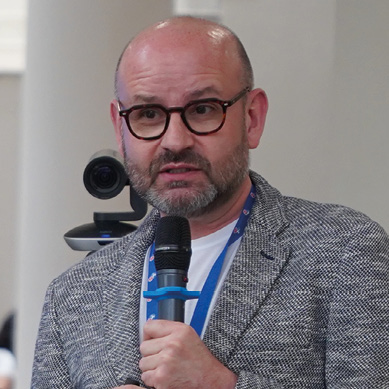 Изображение на обложке